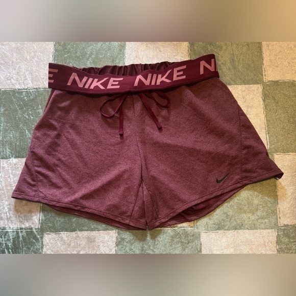 Nike Dri-Fit Waist Flip Logo Maroon Shorts Size Small - Picture 2 of 4
